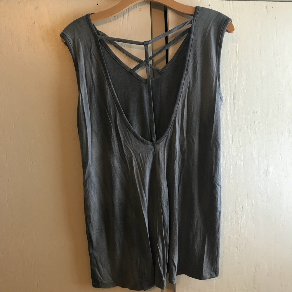 Backless Tunic - Picture 3 of 4